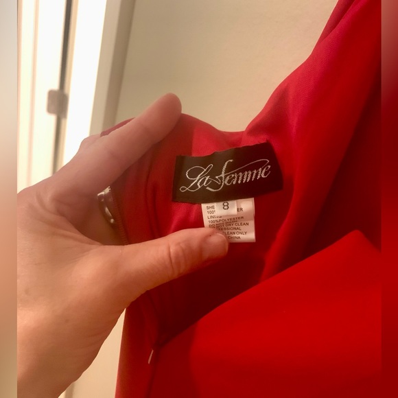 Stunning Red La Femme Formal/Prom gown. Size 8. NWT never worn. - Picture 7 of 7